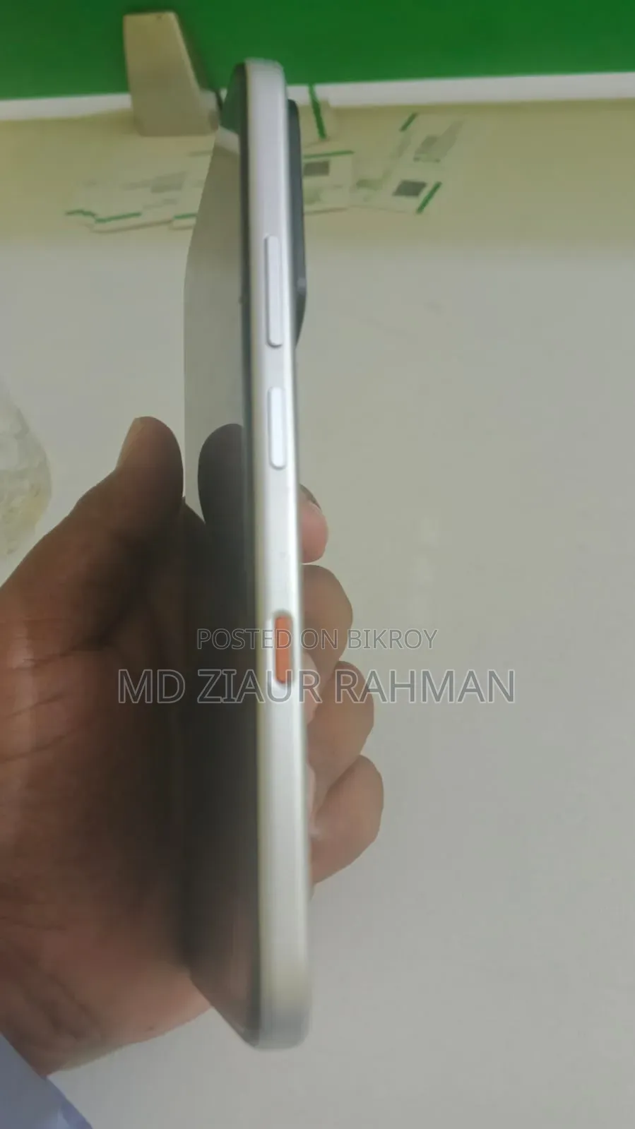 Infinix Hot 70 128 GB White