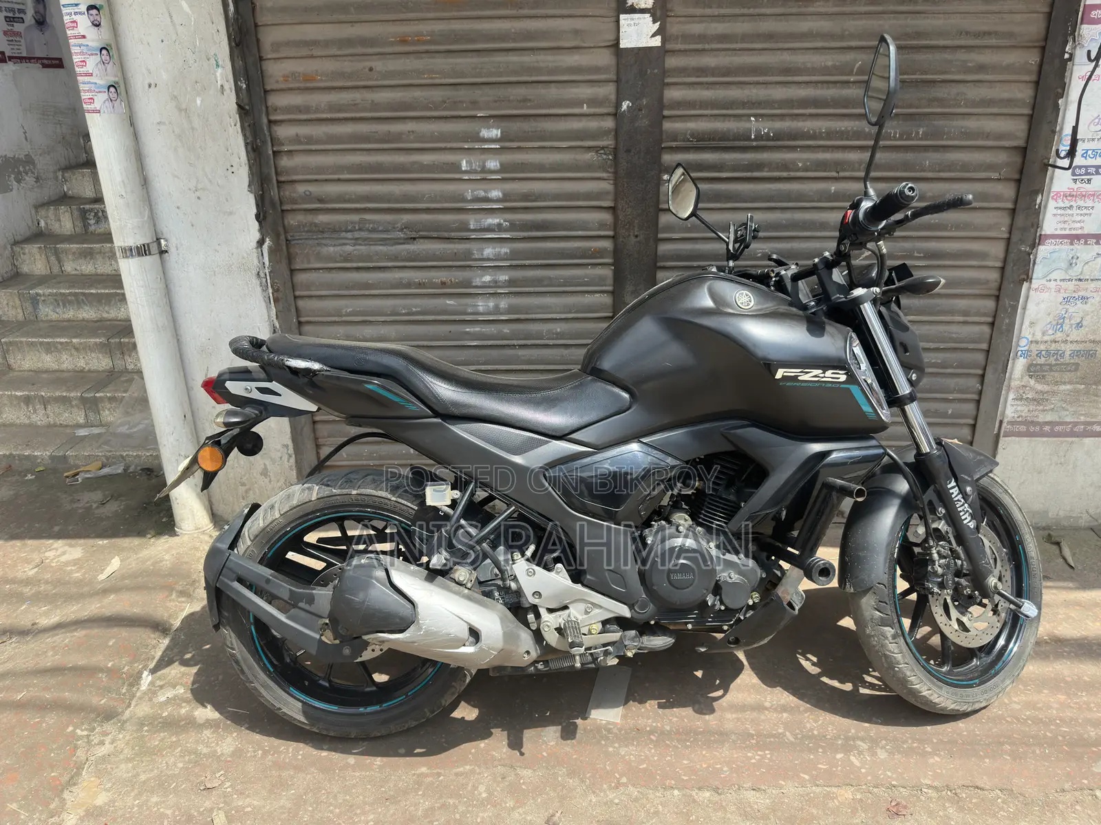 ইয়ামাহা এফজেডএস ভি৩ ২০২২ কালো
