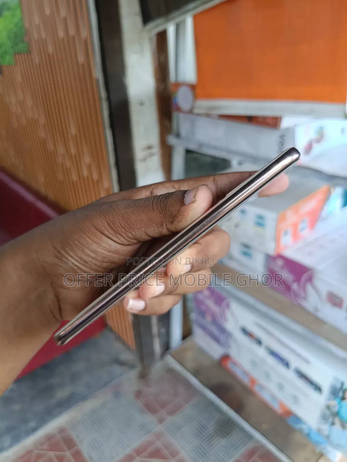 Vivo V60e 128 GB Gold