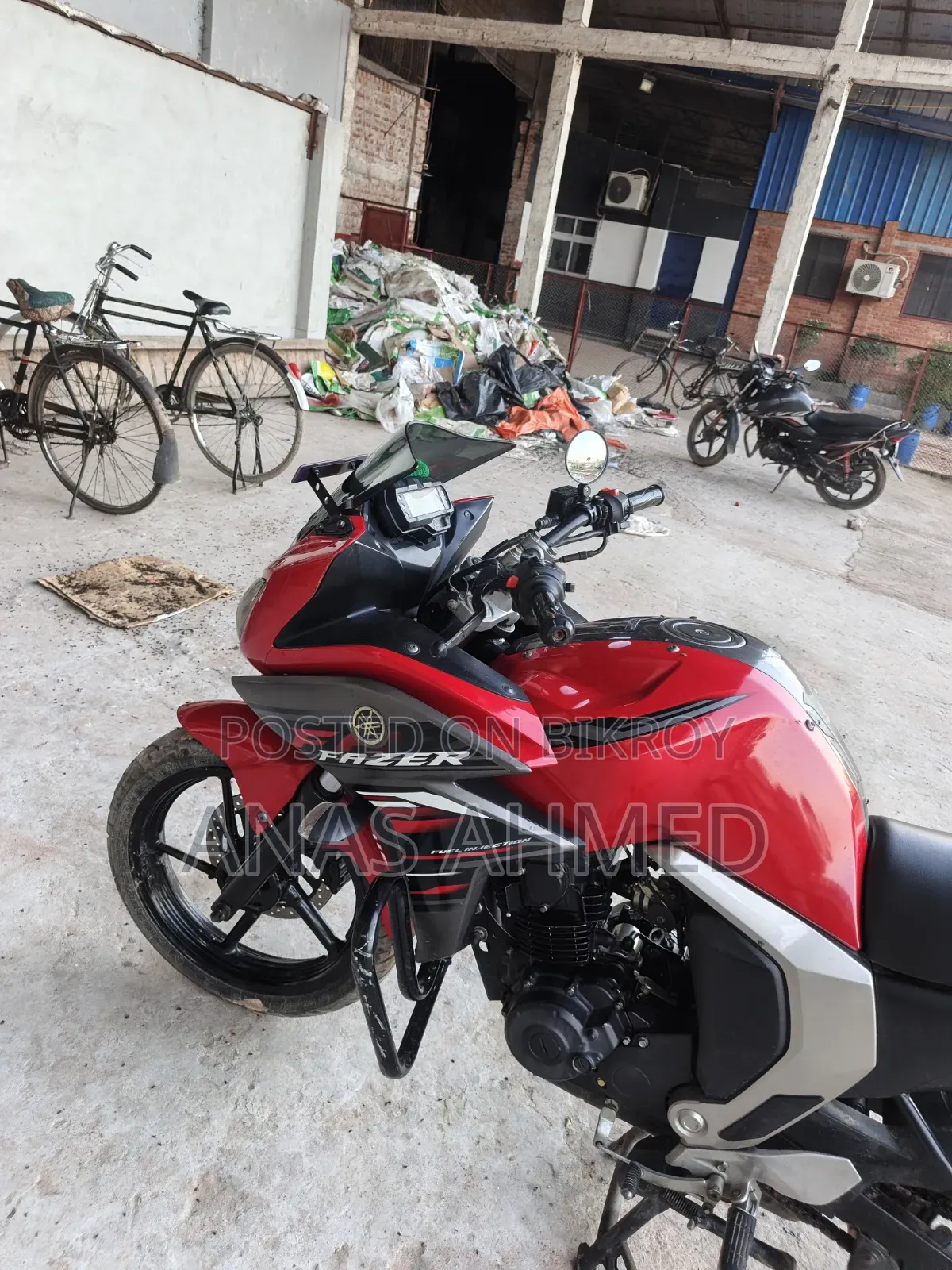 ইয়ামাহা ফেজার ভি২ ২০১৯ রেড