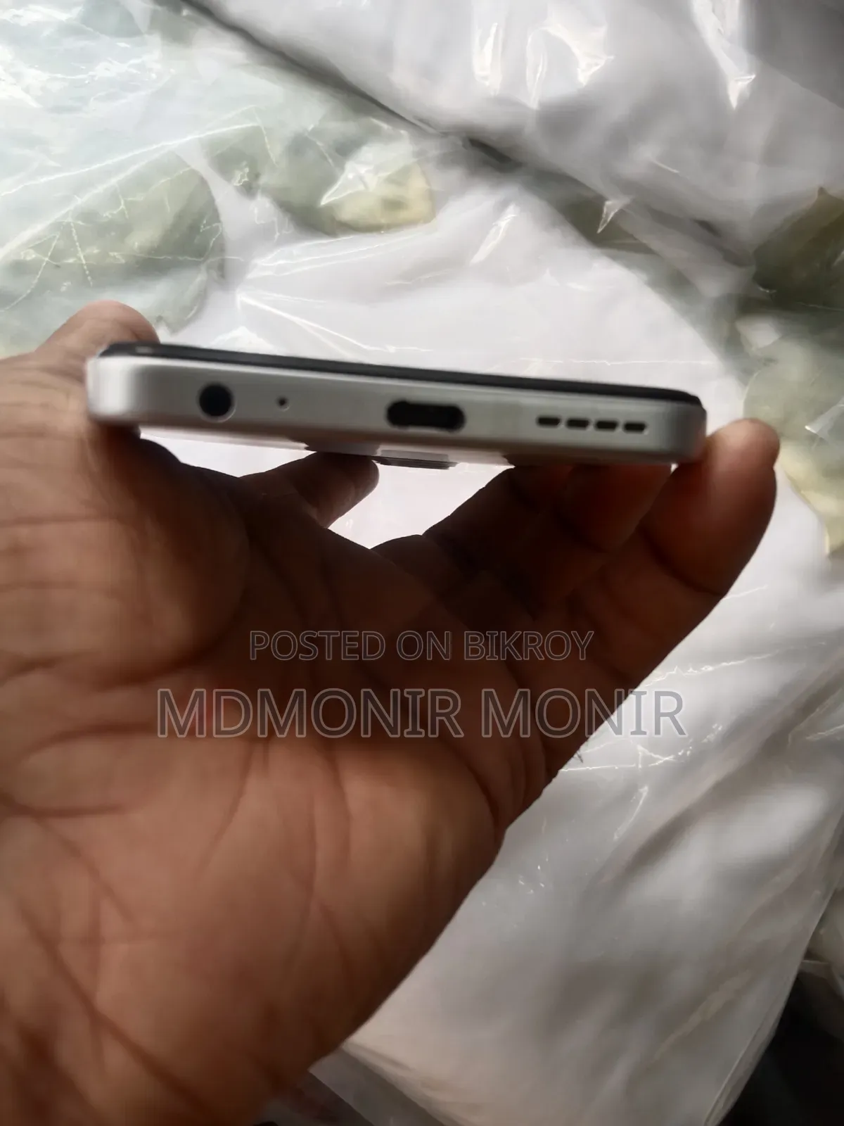Infinix 64 GB Silver