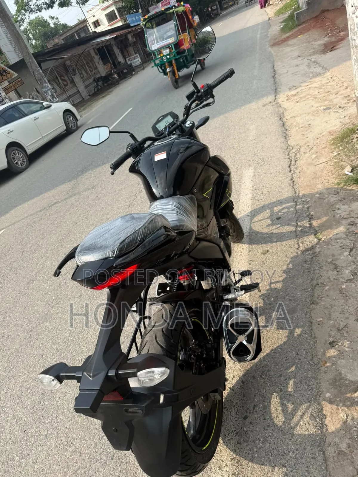 সুজুকি জিক্সার ২০২৫ কালো