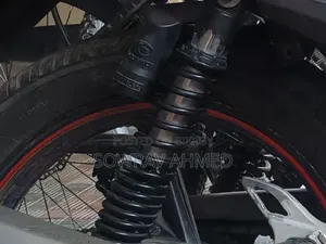 রানার টার্বো ভি২ ২০২৩ লাল