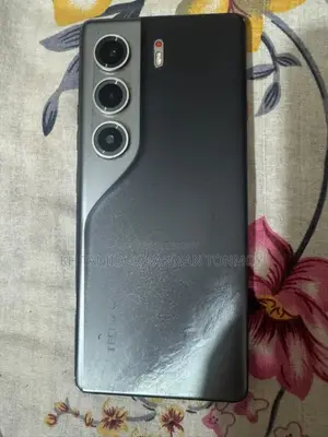 Tecno Camon 40 Pro 4G 256 GB Silver