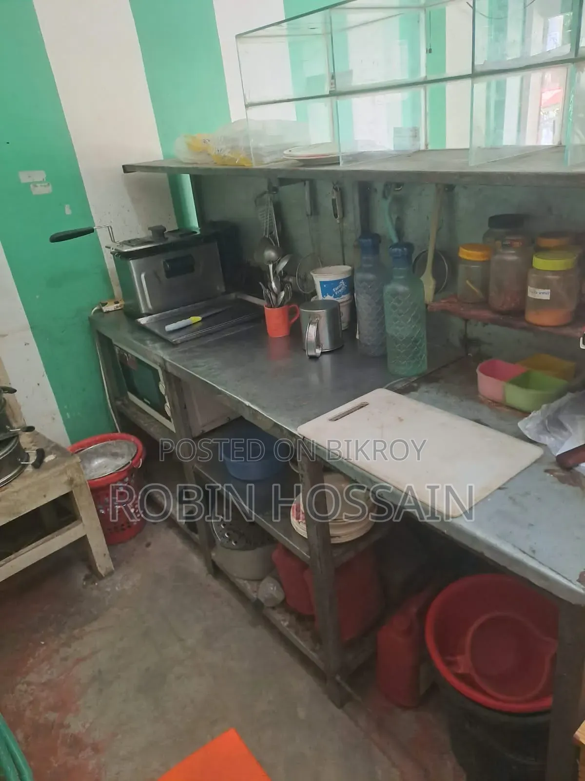 রেস্টুরেন্টের যাবতীয় মালামাল বিক্রয় করা হবে।