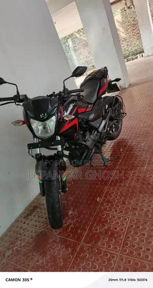হিরো হিরো হাঙ্ক ১৫০আর ডুয়াল ডিস্ক এবিএস ২০২১ কালো