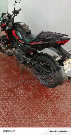 হিরো হিরো হাঙ্ক ১৫০আর ডুয়াল ডিস্ক এবিএস ২০২১ কালো