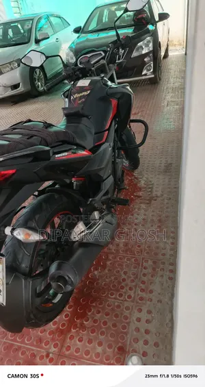 হিরো হিরো হাঙ্ক ১৫০আর ডুয়াল ডিস্ক এবিএস ২০২১ কালো