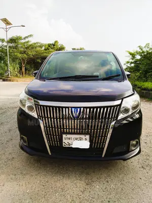 Toyota Esquire 1.8 FWD Hybrid (7 seater) 2015 Black