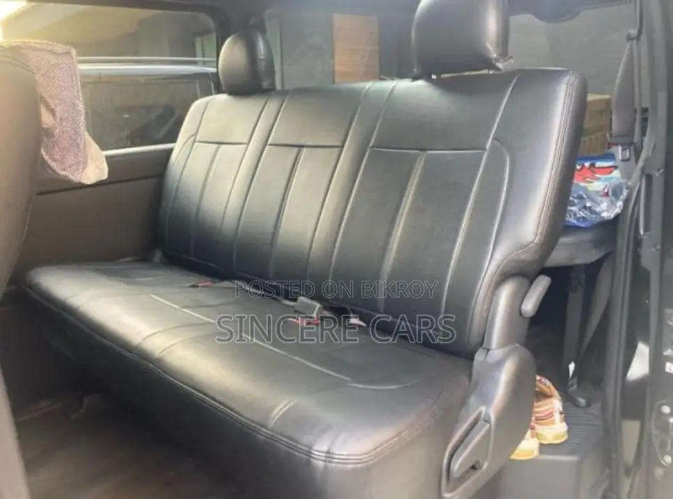 Toyota HiAce 2023 Black