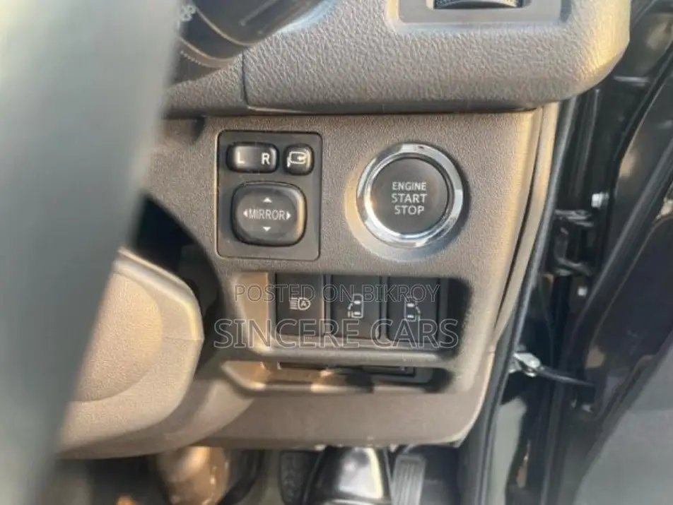 Toyota HiAce 2023 Black