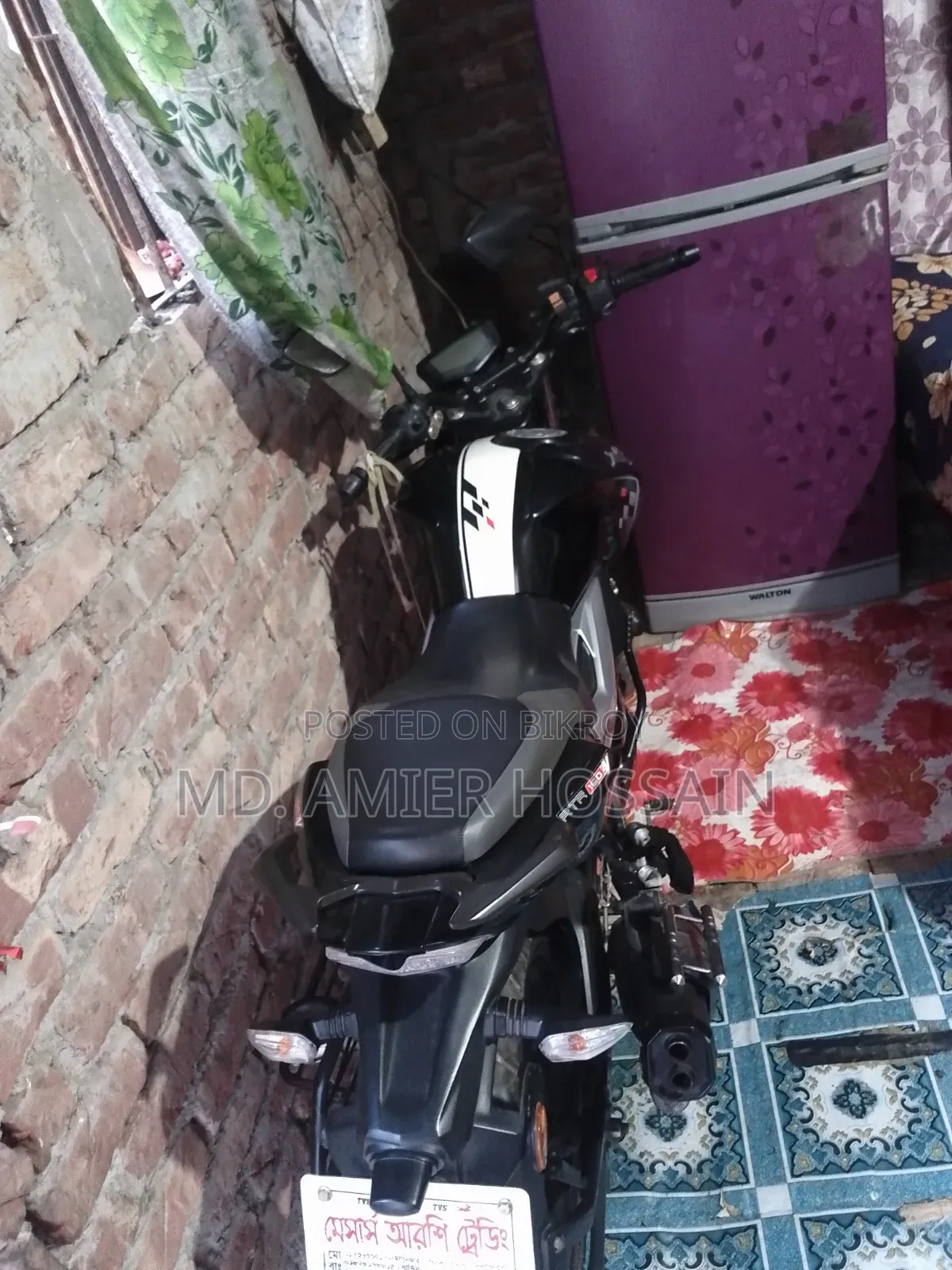 TVS Apache 160 4V 2023 Black