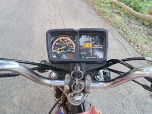 Hero Eco 100 2000 Red