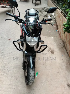 ইয়ামাহা এফজেডএস ভি২ ২০১৮ ব্ল্যাক