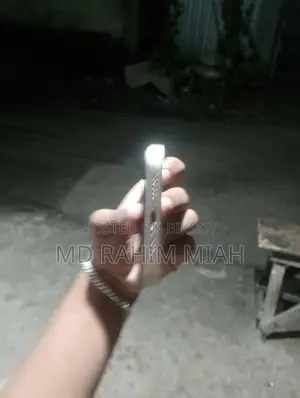 অ্যাপল আইফোন ১৩ ১২৮ জিবি হোয়াইট
