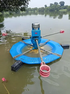 এয়ারেটর মেশিন পুকুরে অধিক ঘনত্বে মাছ চাষে অক্সিজেন সাপ্লাইয়ের জন্য।