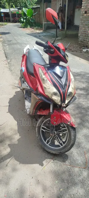 মোটরসাইকেল ২০২১ রেড