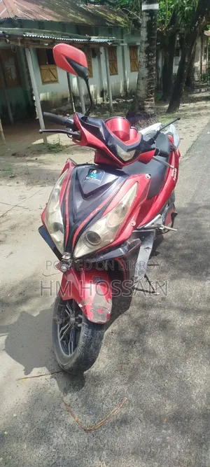 মোটরসাইকেল ২০২১ রেড