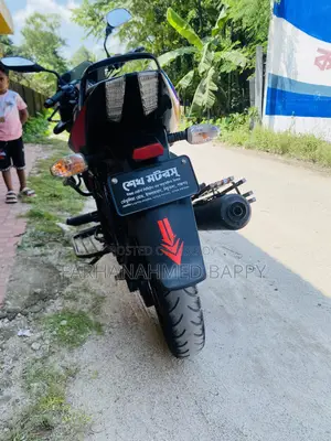 বাজাজ পালসার ১৫০ ২০২২ ব্ল্যাক