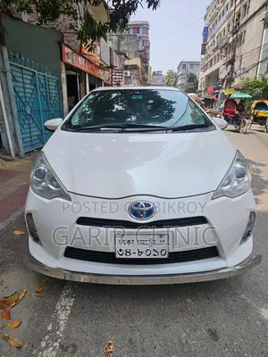 Toyota Aqua 2013 Pearl