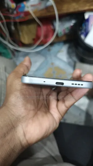 New Infinix Hot 70 128 GB Silver