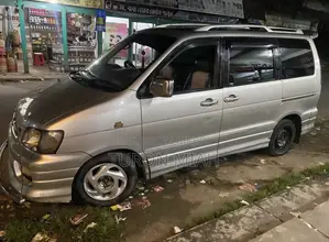 Toyota Noah 2.0 Four Wheel Drive (8 Seater) 2002 Silver