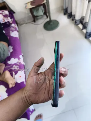 মোটরসাইকেল এজ প্লাস ২৫৬ জিবি পার্পল