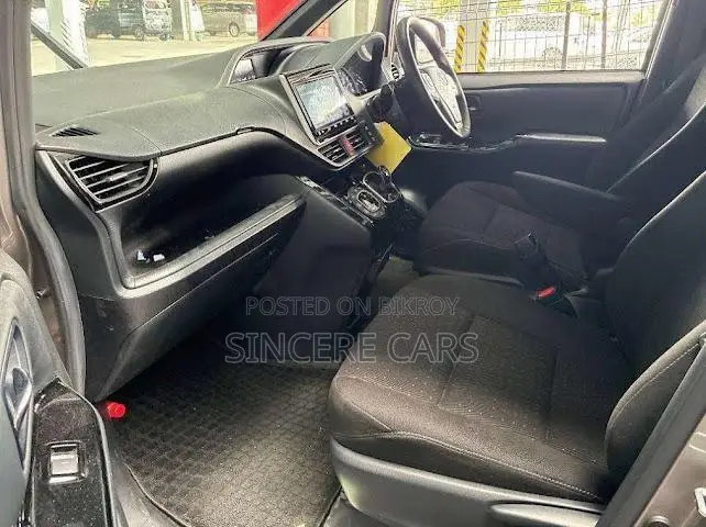 Toyota Noah 2021 Brown