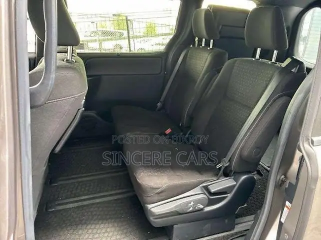 Toyota Noah 2021 Brown
