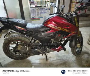 Honda Hornet 2.0 2025 Red