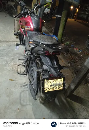 হোন্ডা হর্নেট ২.০ ২০২৫ রেড