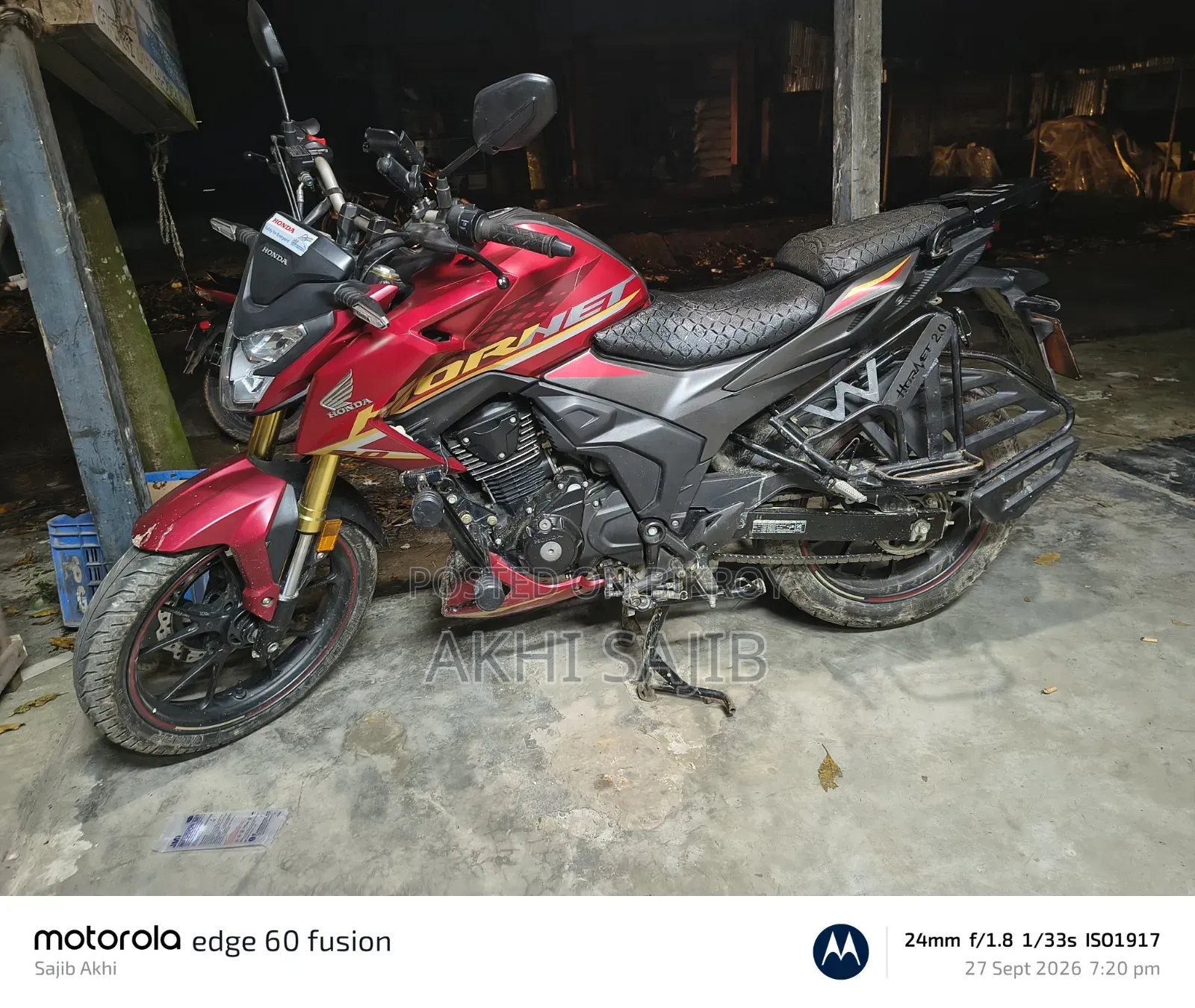 হোন্ডা হর্নেট ২.০ ২০২৫ রেড