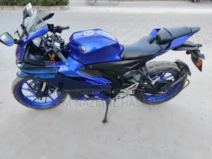 Yamaha R1 2024 Blue