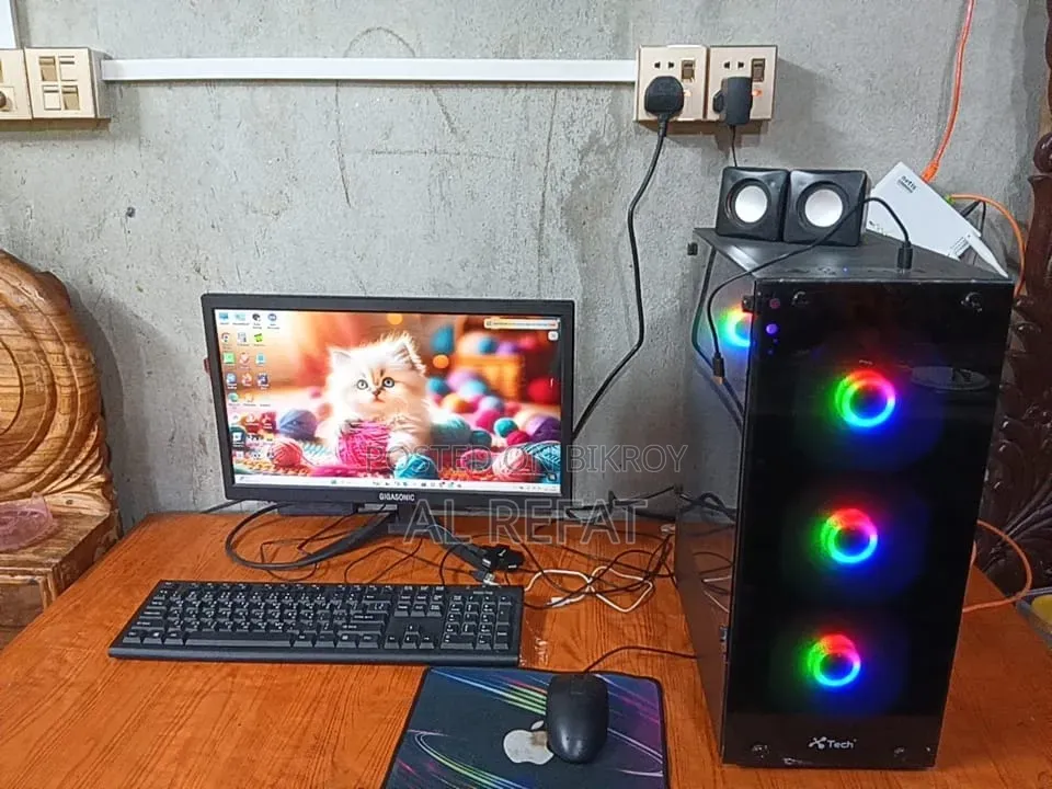 Desktop Computer Gigabyte 8GB AMD Ryzen 5 SSD 128GB