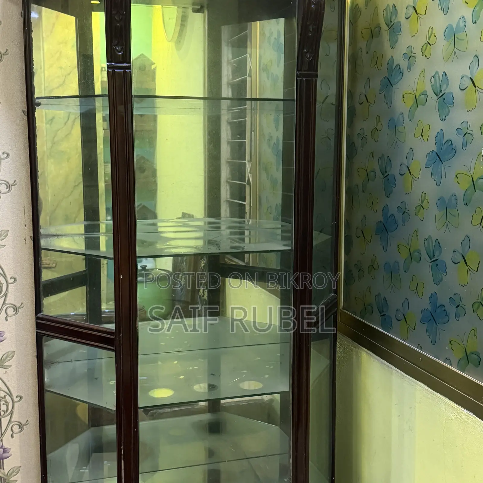 কনার শোকেস Glass Ar