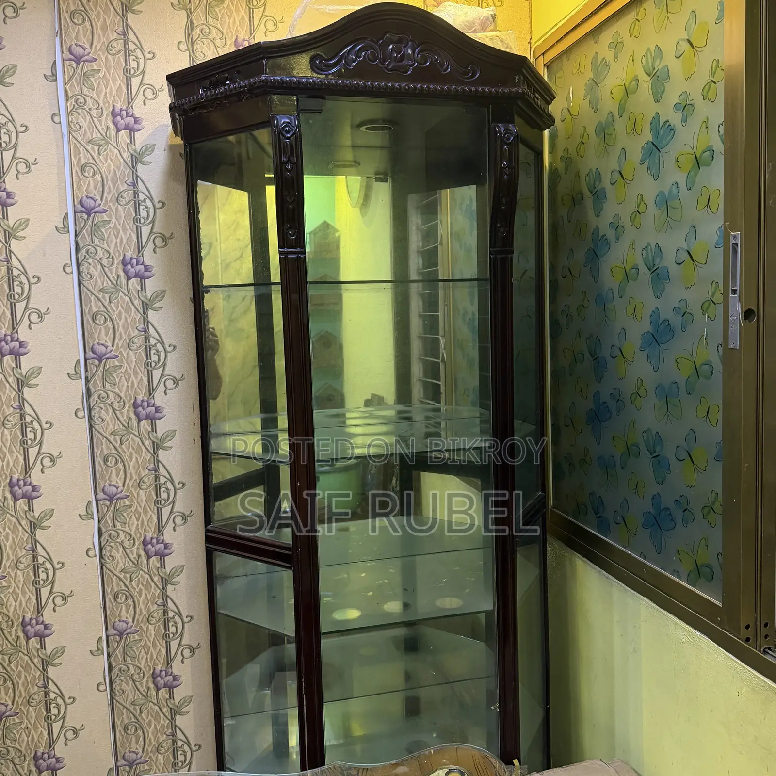 কনার শোকেস Glass Ar