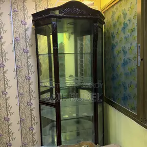 কনার শোকেস Glass Ar