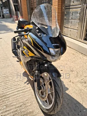 Suzuki GSX-R150 2019 Yellow
