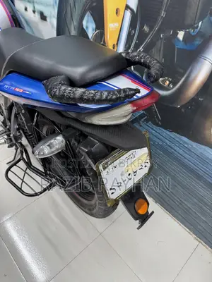 টিভিএস অ্যাপাচি আরটিআর ১৬০ টুভি ২০২২ নীল