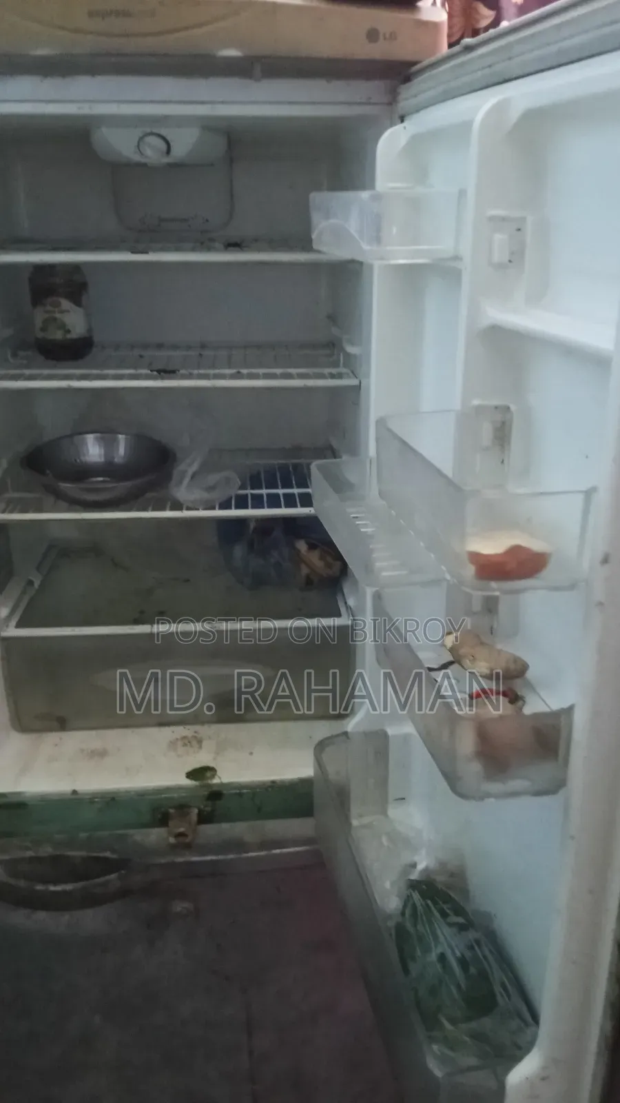 পুরাতন ফ্রিজ