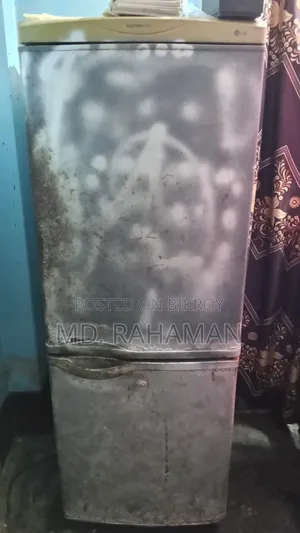 পুরাতন ফ্রিজ