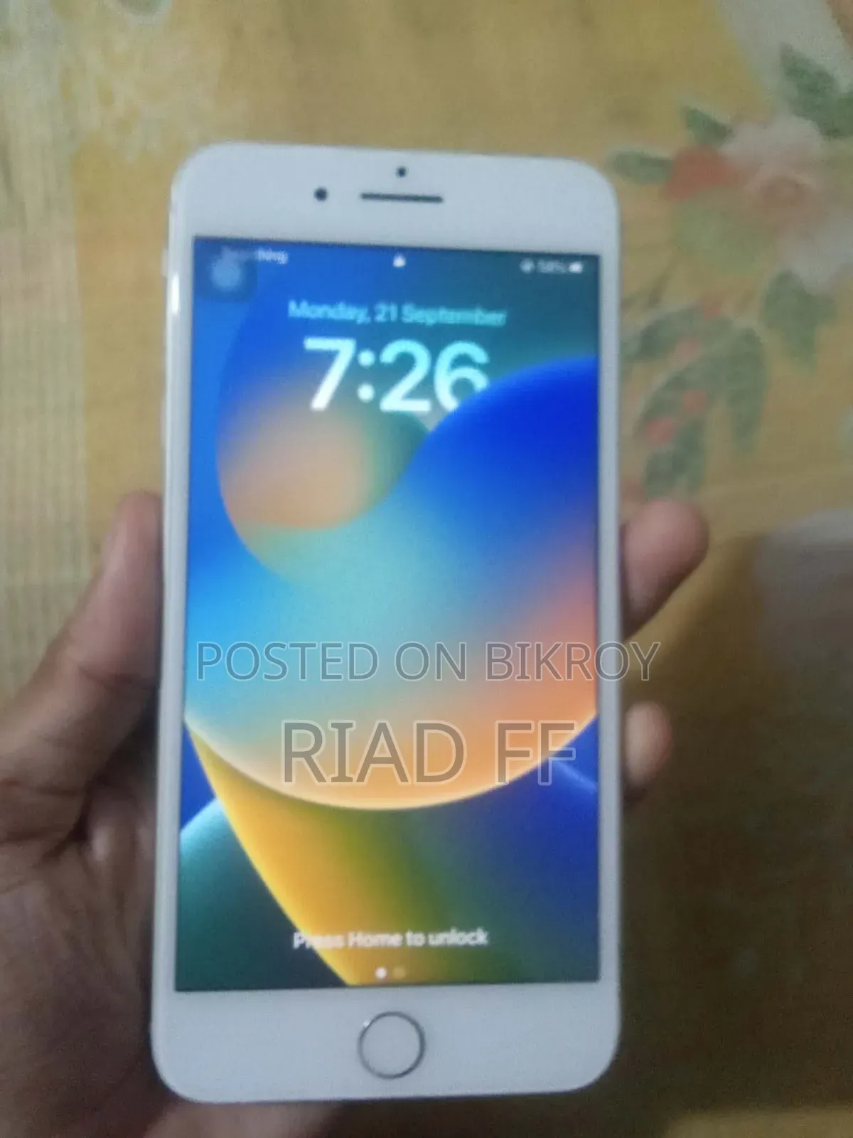 Apple iPhone 8 Plus 64 GB White