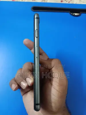 অ্যাপল আইফোন ৮ ৬৪ জিবি ব্ল্যাক