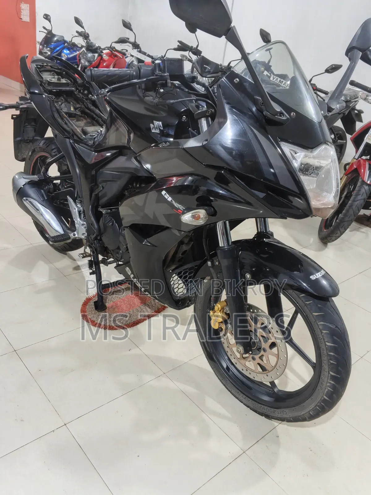 সুজুকি জিক্সার এসএফ ২০২০ কালো