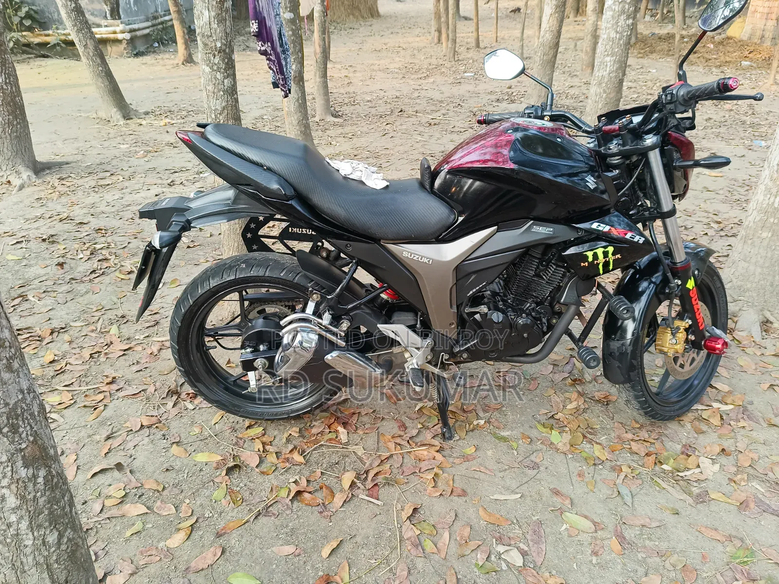 সুজুকি জিক্সার ২০২২ ব্ল্যাক