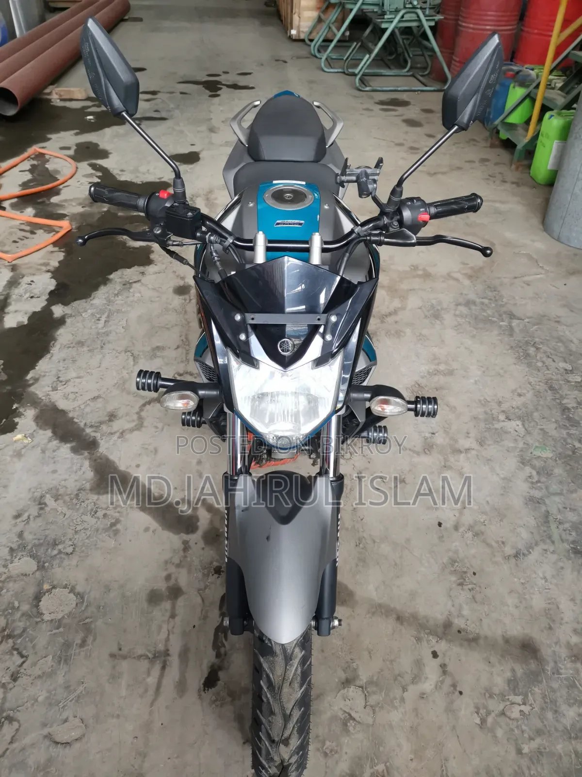 ইয়ামাহা এফজেডএস ভি২ ২০২৫ গ্রে