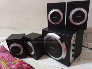 গোল্ডেন ফিট সাউন্ড বক্স
