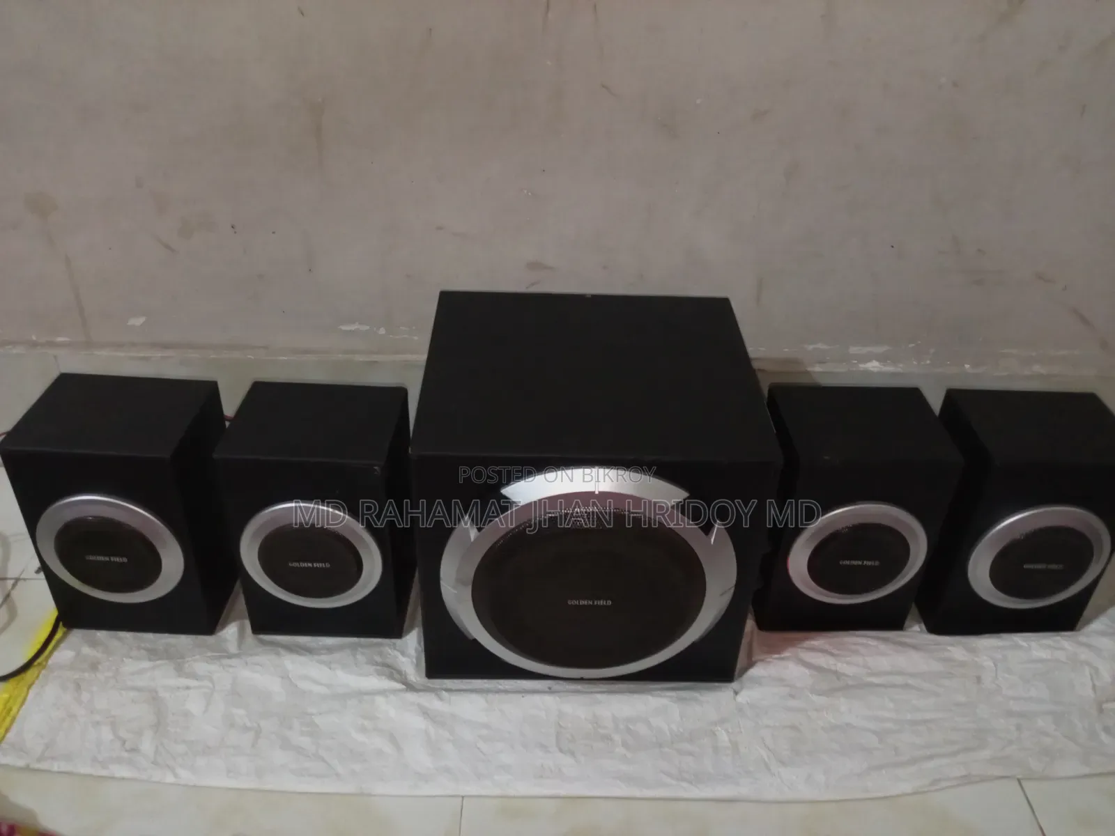 গোল্ডেন ফিট সাউন্ড বক্স
