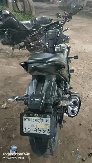 সুজুকি জিক্সার ২০২০ ব্ল্যাক