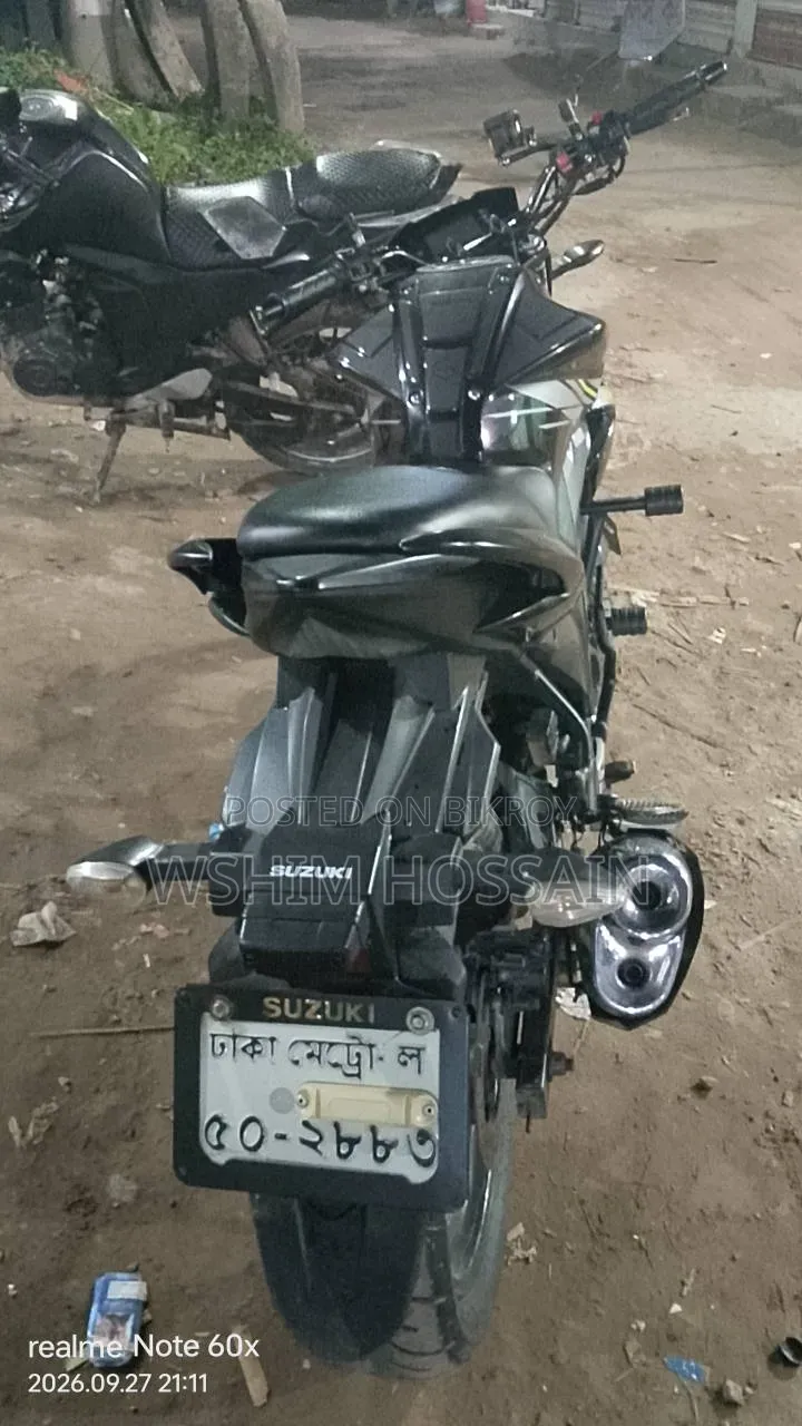 সুজুকি জিক্সার ২০২০ ব্ল্যাক